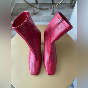 Steve Madden Vinka Dark Red Bootie